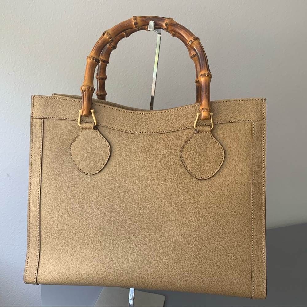 Gucci 90s Diana beige